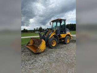 2016 John Deere 244K