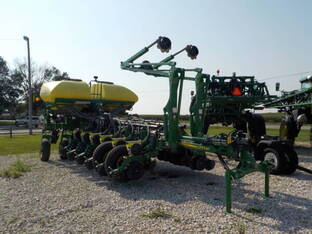 2018 John Deere 1775NT