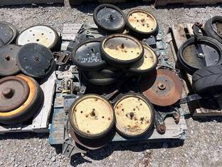 LOT OF ASSORTED PLANTER PARTS