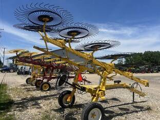 2025 New Holland PC1022