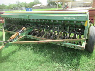 John Deere 8300