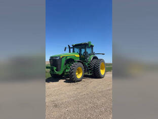 2024 John Deere 8R 250