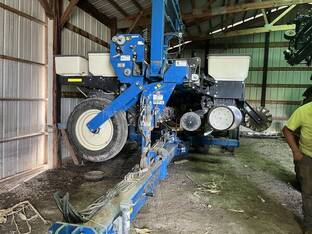 2012 Kinze 3600