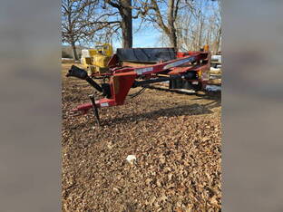 2015 New Holland H7330