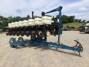 2008 Kinze 3500