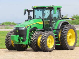 2025 John Deere 8R 370