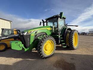 2024 John Deere 8R 230