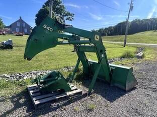 John Deere 640