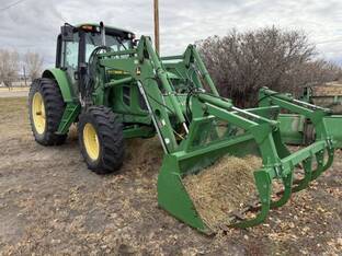 2008 John Deere 7130