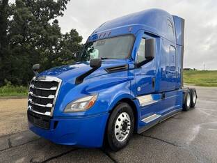 2022 Freightliner CASCADIA 126