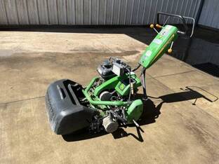 2020 John Deere 220E