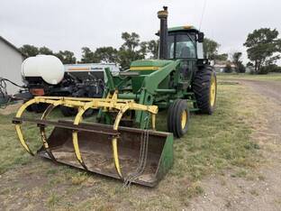 1976 John Deere 4430