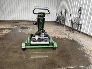 2020 John Deere 260SL