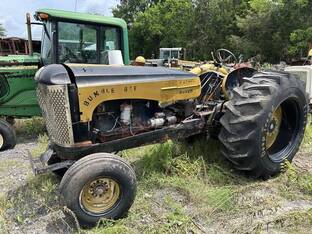 Massey-Harris 203