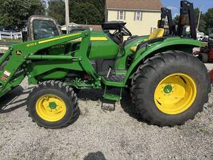 2021 John Deere 4052M