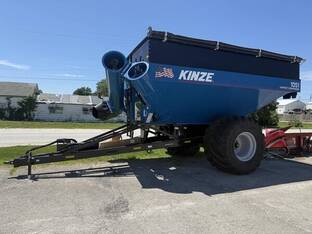 2026 Kinze 1051