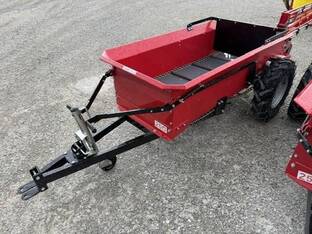 PULL TYPE MANURE SPREADER