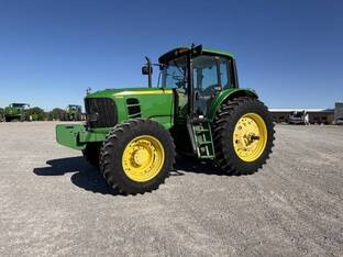 2011 John Deere 7330