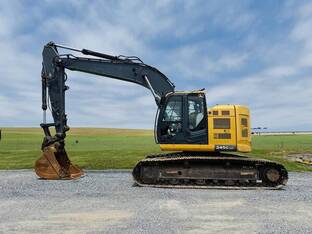 2018 John Deere 245G LC