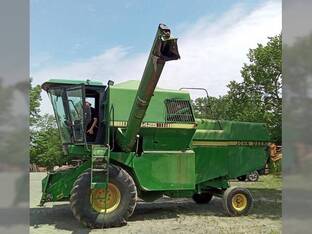 1986 John Deere 4425
