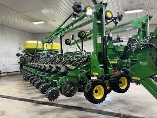 2022 John Deere DB80