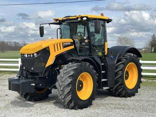 2022 JCB Fastrac 8330