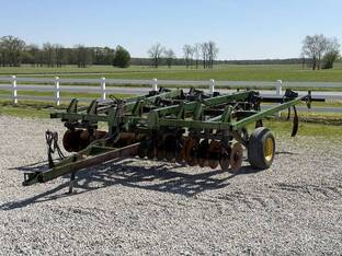 John Deere 712