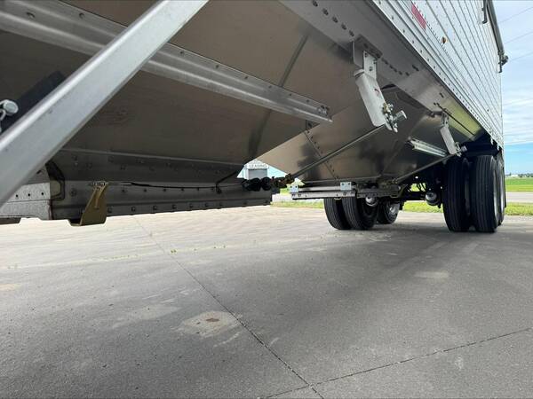 2027 Timpte super hopper