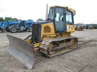 2011 John Deere 650J XLT