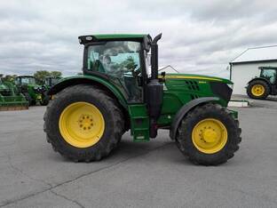 2016 John Deere 6135R