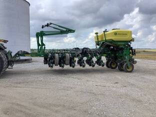2023 John Deere 1775NT