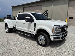 2023 Ford F450 SD LARIAT