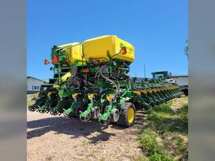 2023 John Deere DB80