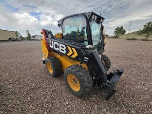 2023 JCB 3TS-8W