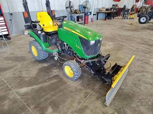 2014 John Deere 1025R
