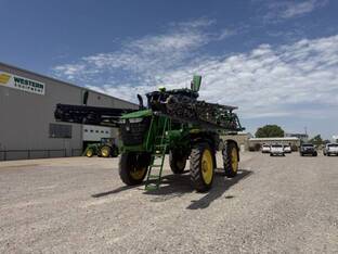 2022 John Deere 412R