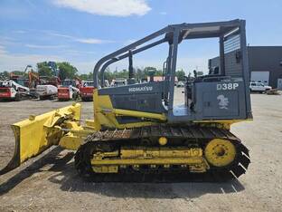 1997 Komatsu D38P-1 LGP