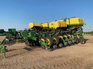 2022 John Deere 1775NT