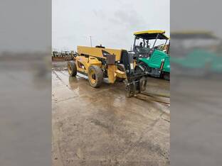 2015 Caterpillar TL943C