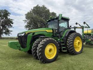 2022 John Deere 8R 410