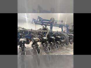 2022 Kinze 4905