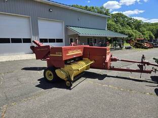 1990 New Holland 570