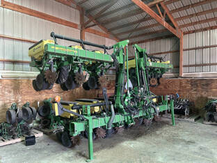 2021 John Deere 1725