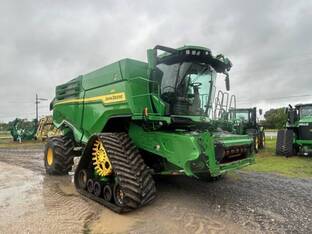 2022 John Deere X9 1100