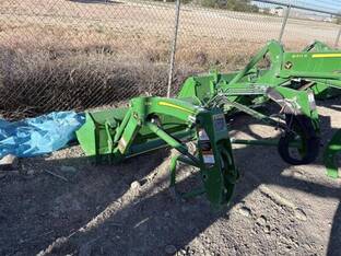 John Deere 120R