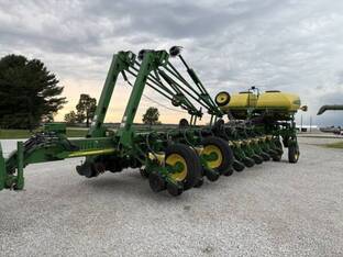 2011 John Deere 1770NT CCS
