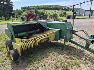 John Deere 327