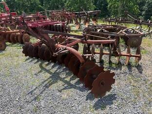 Massey-Ferguson 25