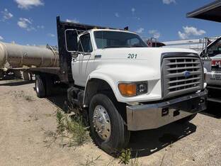 1995 Ford F800