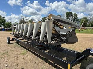 2012 Gleaner 3000